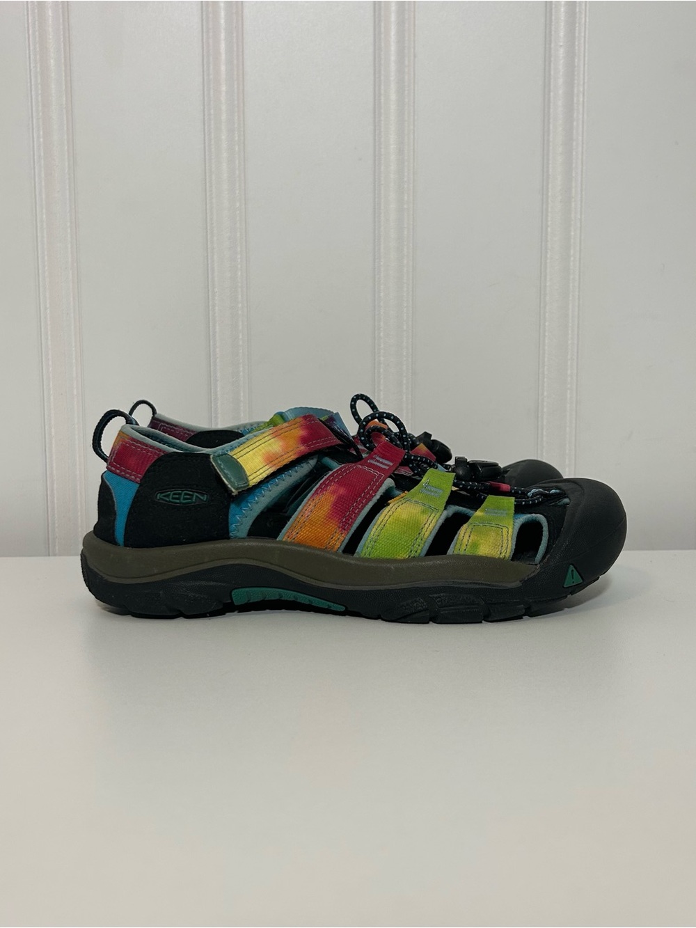 Keen Newport tie dye rainbow black sandals